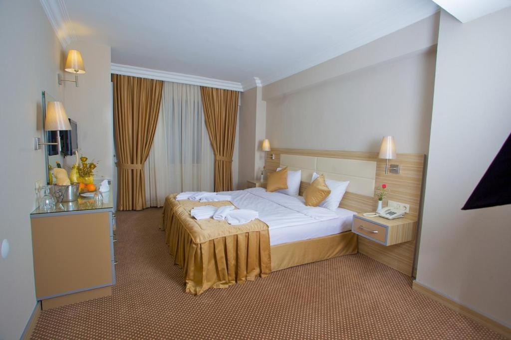 Laleli Emin Otel 3*