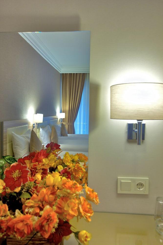 Laleli Emin Otel 3*